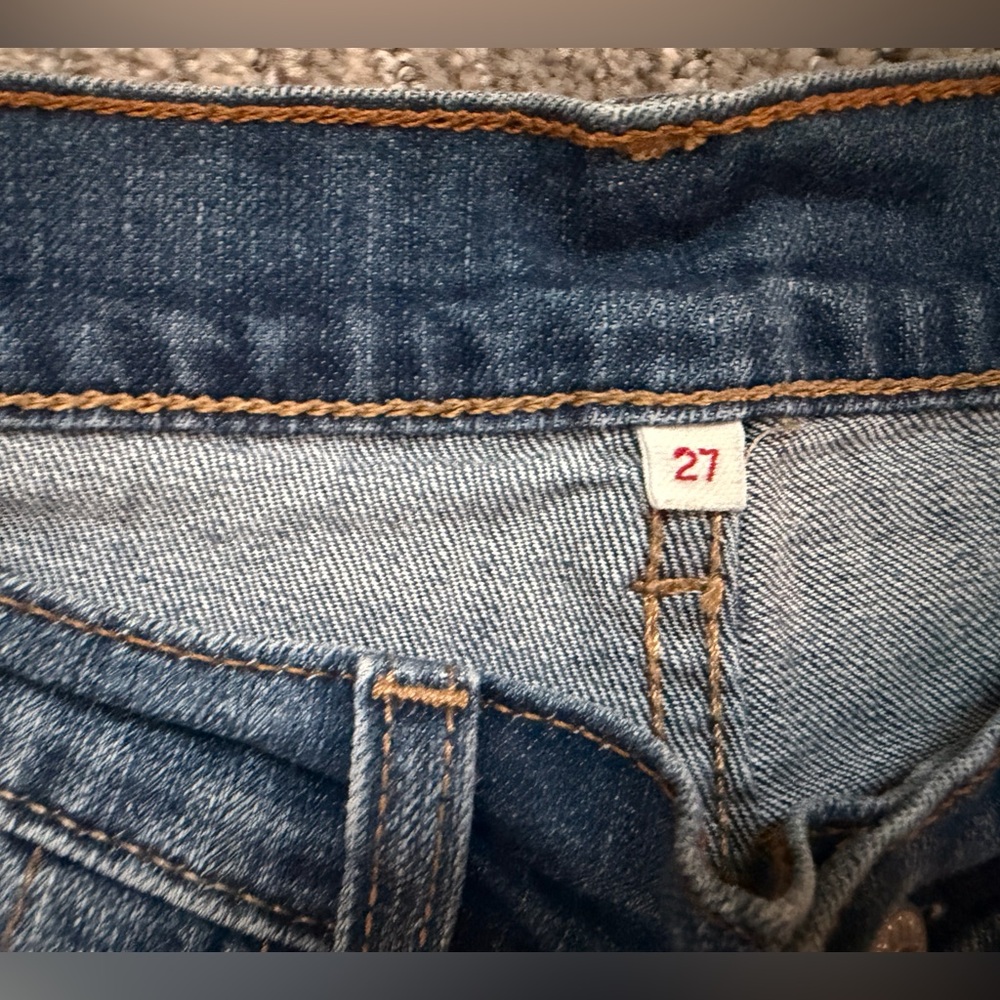 Levi’s shorts - Picture 3 of 3